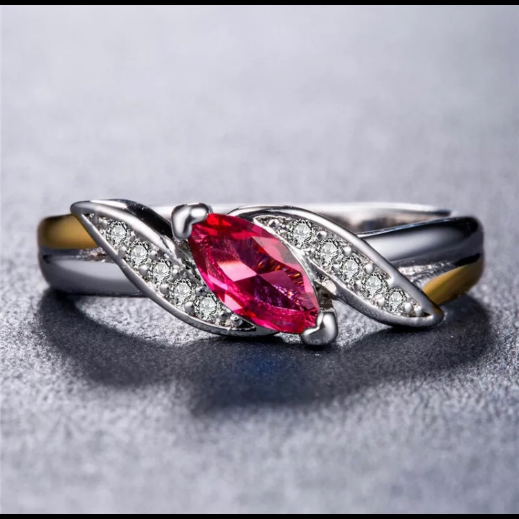 Brand New 15ct Marquise Cut Garnet Ring 33$